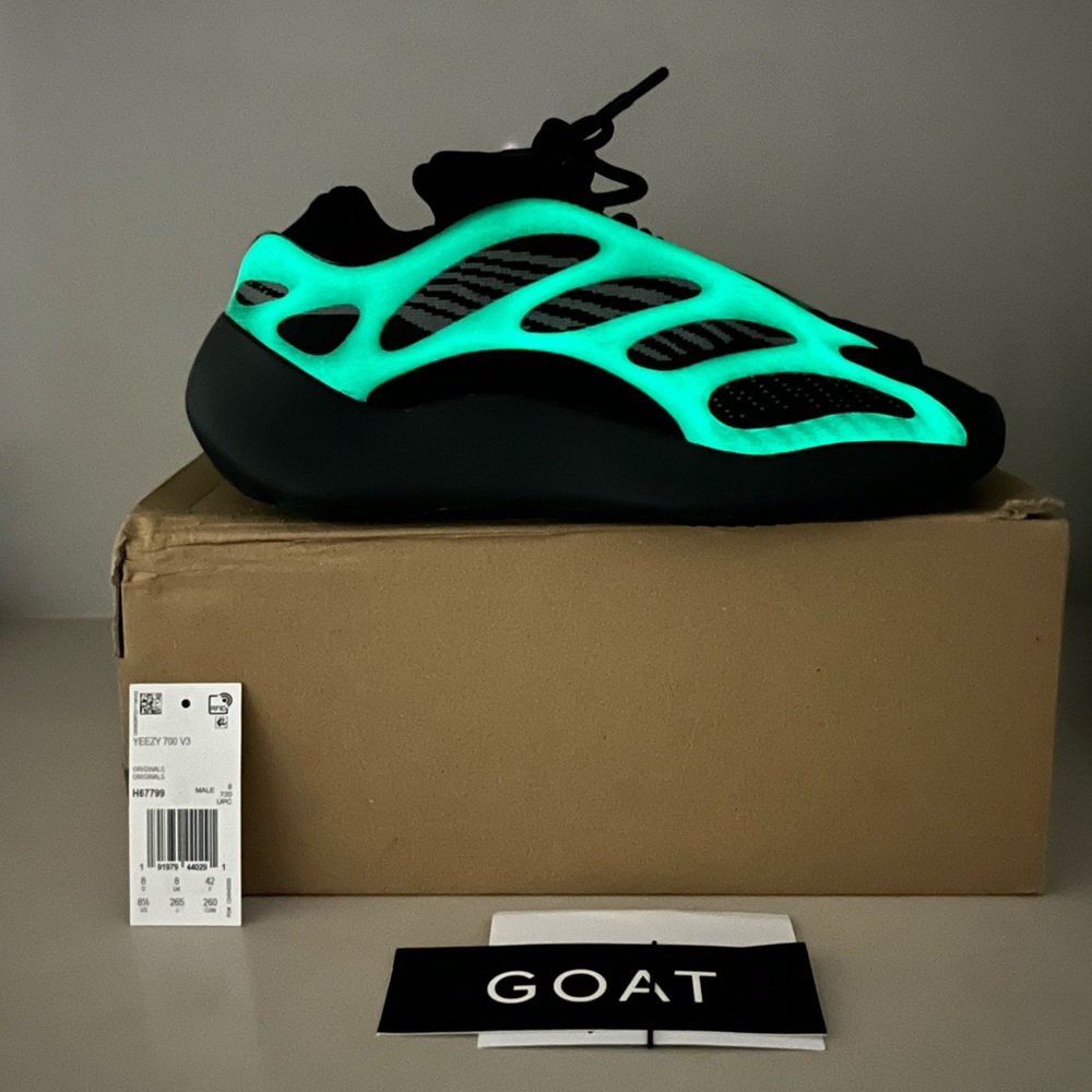 adidas Yeezy 700 V3 Dark Glow - Picture 1 of 7